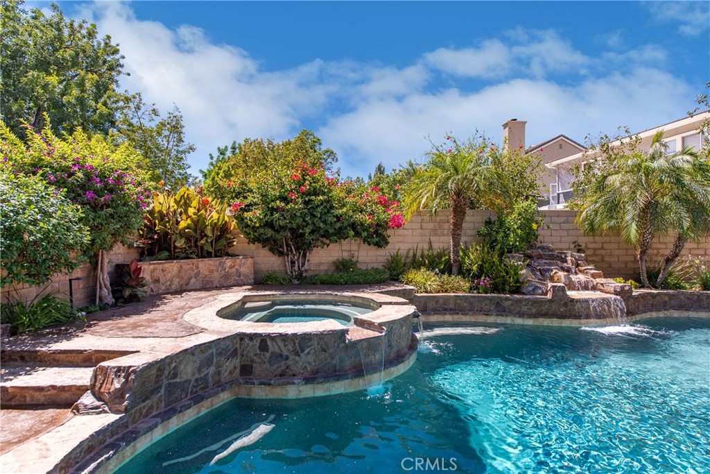 Auburn Lane (401) - Residential