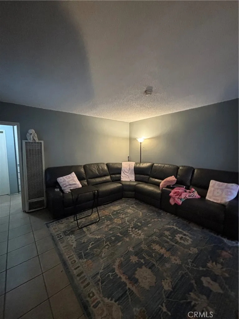 Bell, California 90201, United States, ,Residential,Active,49978