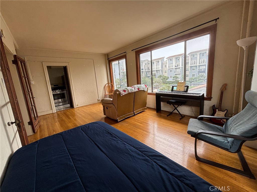 360 W Ocean Boulevard 209