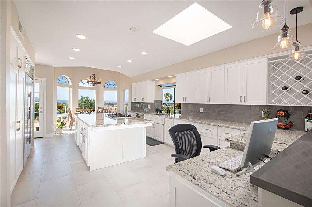 listing image 130728956511761851793