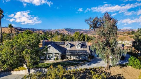 A home in Agua Dulce