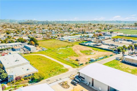 Tiny photo for 943 Huston Street, Grover Beach, CA 93433 (MLS # SC25064152)