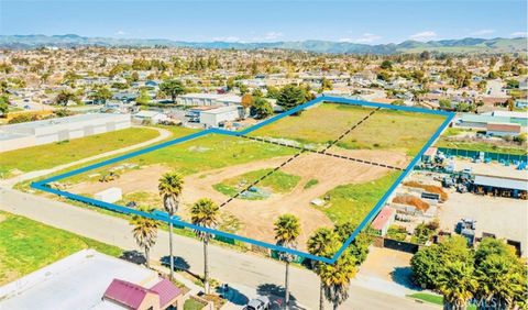 Tiny photo for 943 Huston Street, Grover Beach, CA 93433 (MLS # SC25064152)