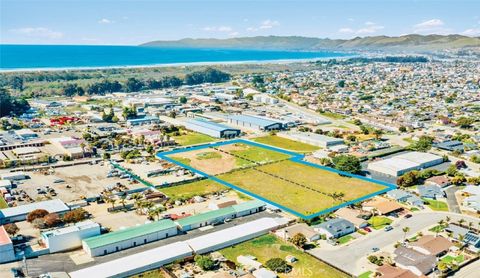 Photo of 943 Huston Street, Grover Beach, CA 93433 (MLS # SC25064152)