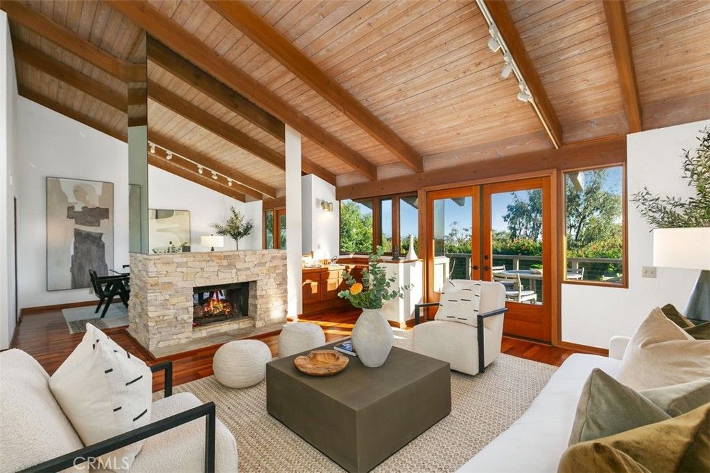 listing image 130726874631700291499