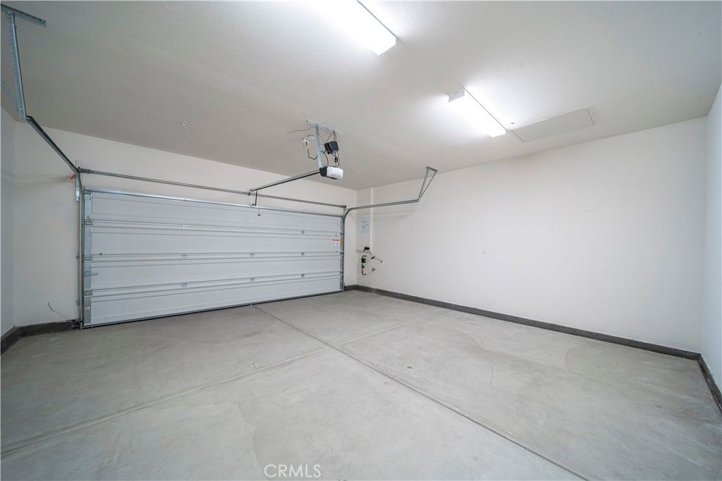 listing image 130724670393641447701