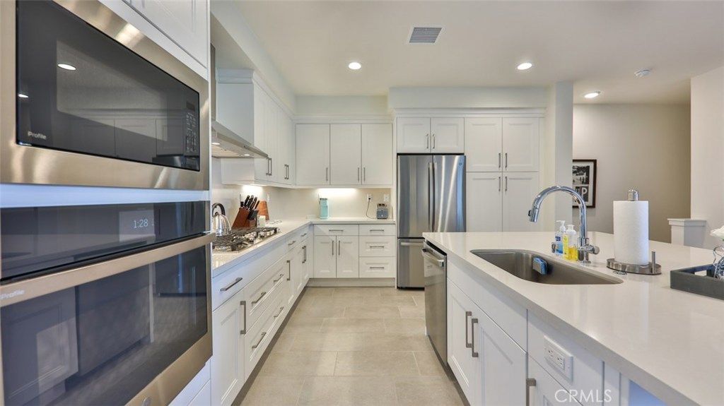 2869 Doheny Way