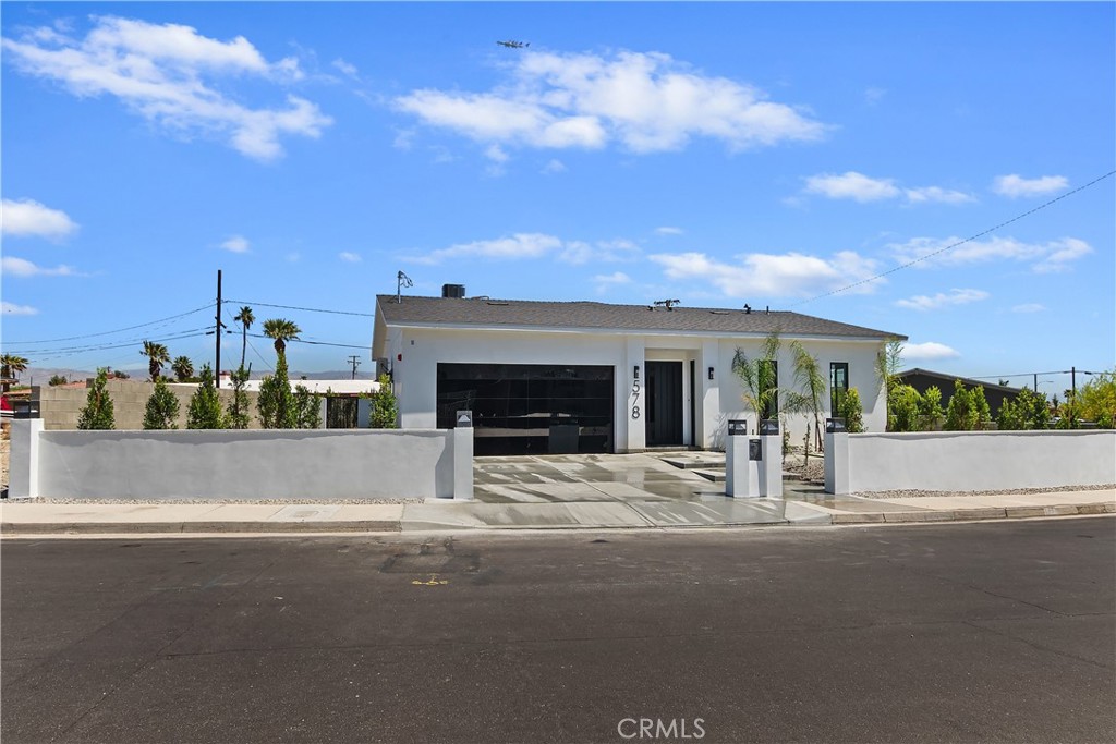 578 W AVENIDA CERCA