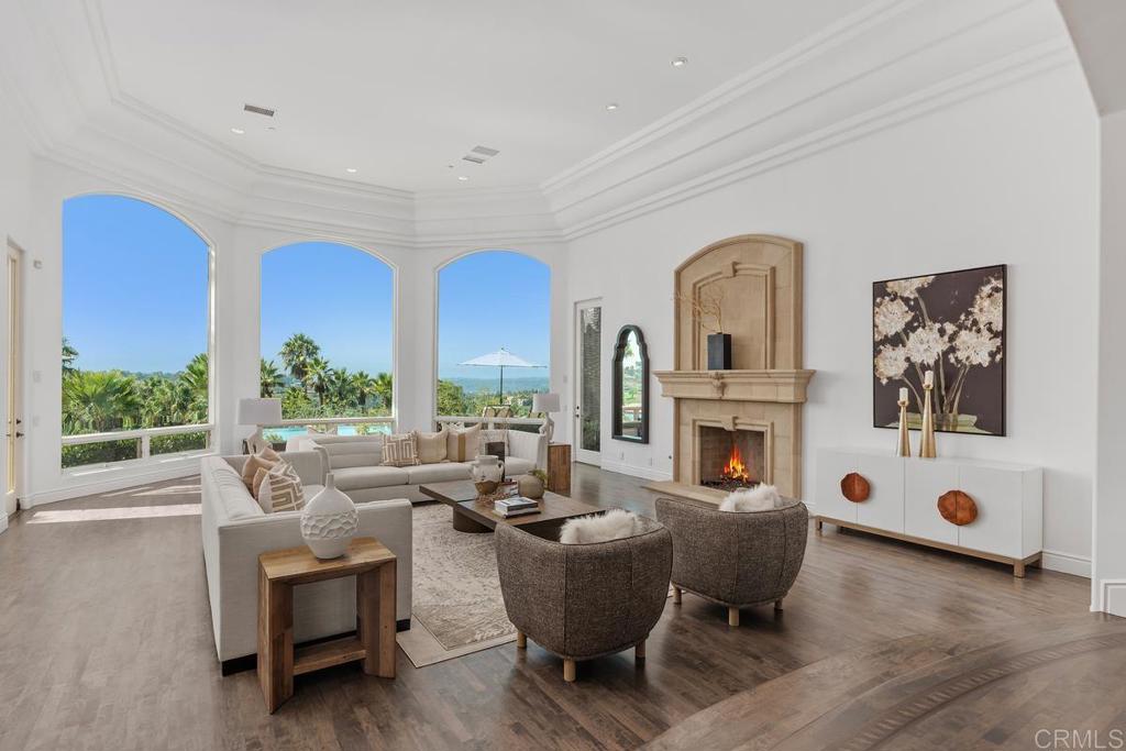 6868 Spyglass Lane