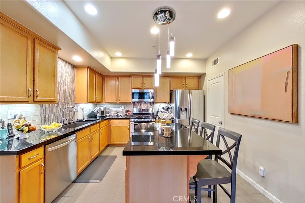 Photo 9 of 47 of 321 Feather River Place townhome