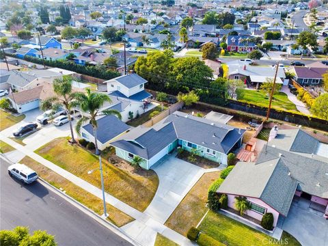 A home in La Mirada