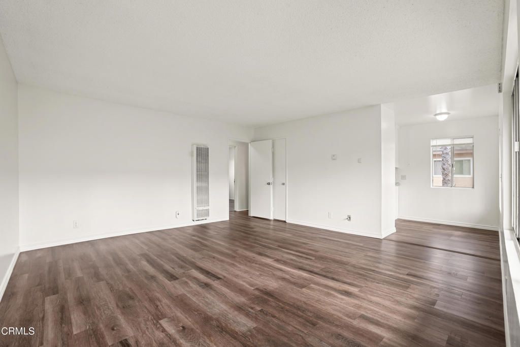 listing image 130725464165482942425