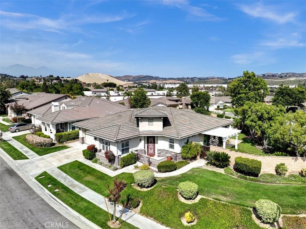 listing image 130720562497812723893