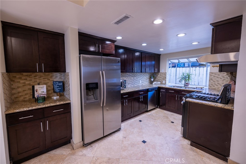 1315 E Greenview Drive