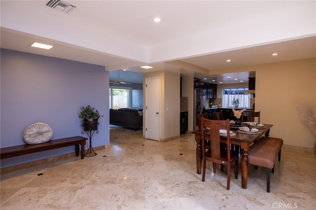 1315 E Greenview Drive