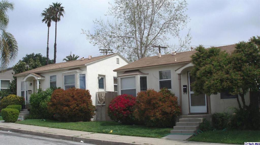 Commercial Zoning. Lowest priced home in the La Crescenta area!! Perfect starter home or investment! (or office?) Adorable & cozy 1 bedroom, 1 bath house located a few blocks from the Montrose shopping center. The home includes hardwood floors, stove, window A/C in the living room and the bedroom. Washer & dryer hookup. Nice sized private fenced backyard. 1 Bedroom home next door for sale as well is also commercially zoned.