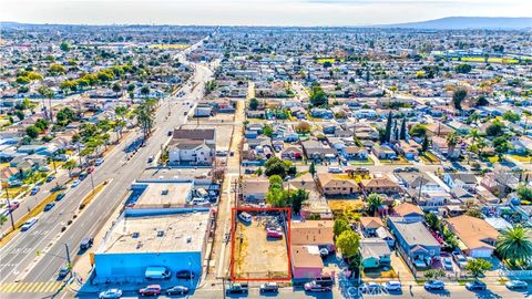 Photo of 810 W 133rd Street, Compton, CA 90222 (MLS # SB25011549) Photo of 810 W 133rd Street, Compton, CA 90222 (MLS # SB25011549)