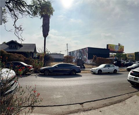 6132 Romaine Street Los Angeles CA 90038