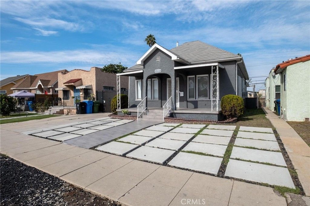 listing image 0