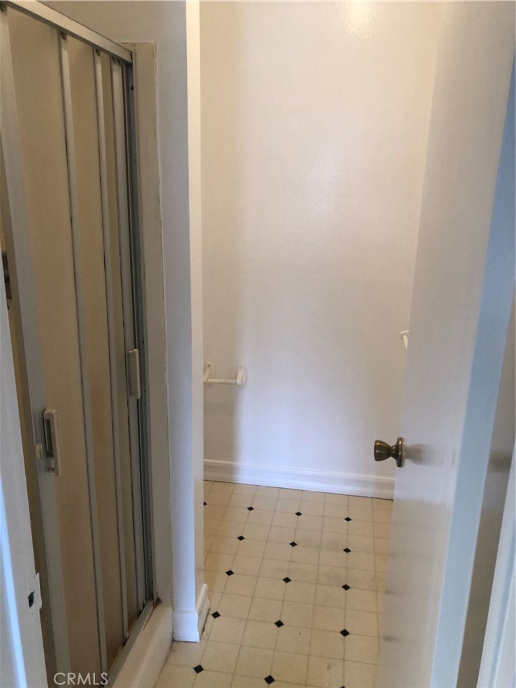 listing image 130729316098581705375