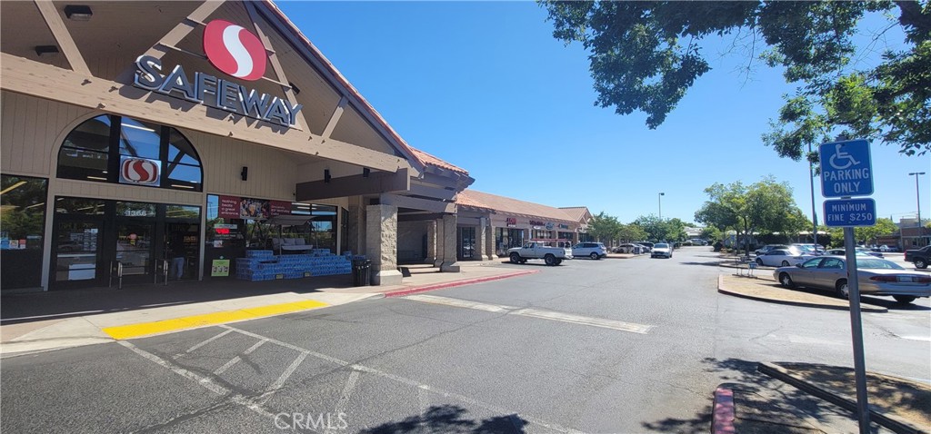 Very high traffic retail space available in the East Avenue Marketplace Shopping Center. Anchored by a high performing Safeway with Starbucks, this 900 square foot retail space was previously occupied by a barbershop. East Avenue Marketplace has a very diverse tenant mix and is bustling with commerce 7 days a week with the 25 in-line tenants, Sierra Central Credit Union, and Safeway fuel station flanking the main Safeway store. This unit has mostly open space with a restroom at the rear of the space as well as a large patio in front. Large signage, employee parking area in the rear of the building, huge foot and vehicle traffic, and great co-tenancy make this a great location for a multitude of uses.
