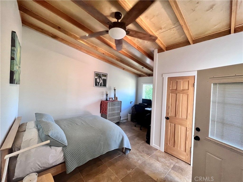listing image 130725379921008512712