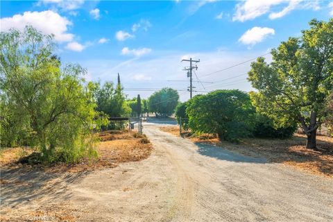 A home in Perris