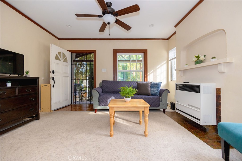 Photo 9 of 35 of 2945 Warwick Avenue house