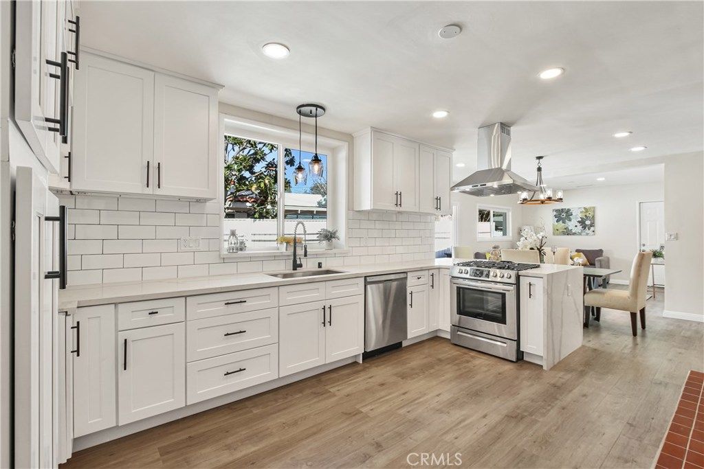 listing image 130725251488700257168