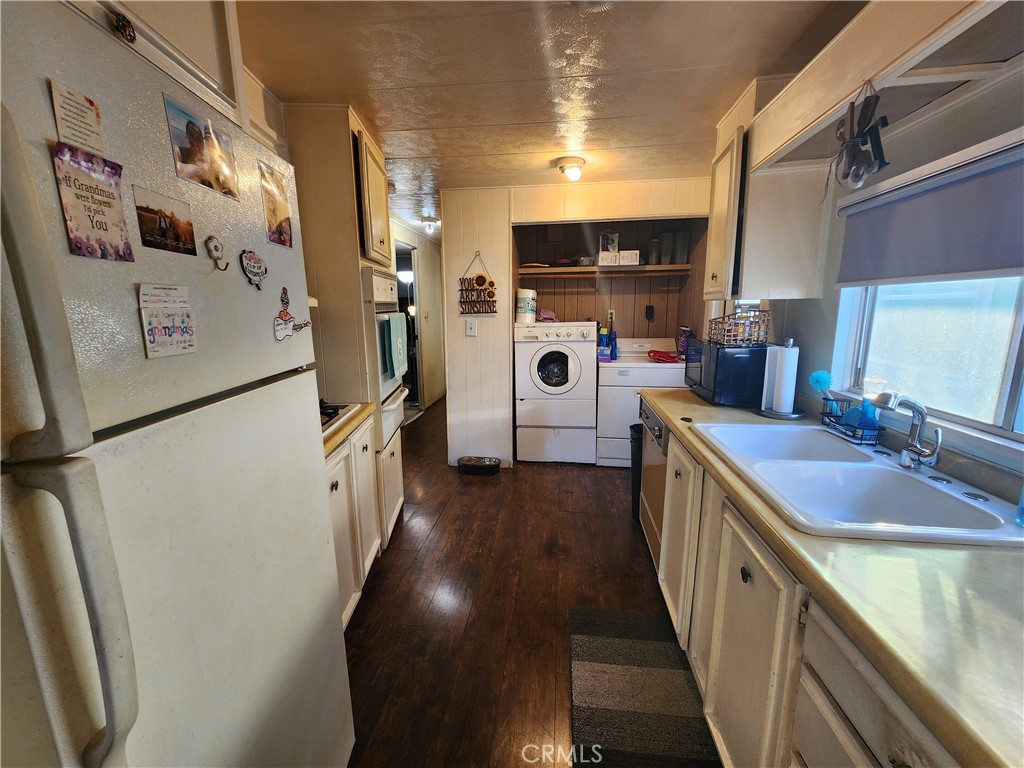 23701 Western 201