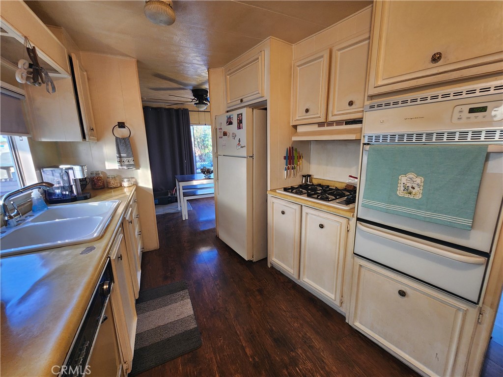 23701 Western 201