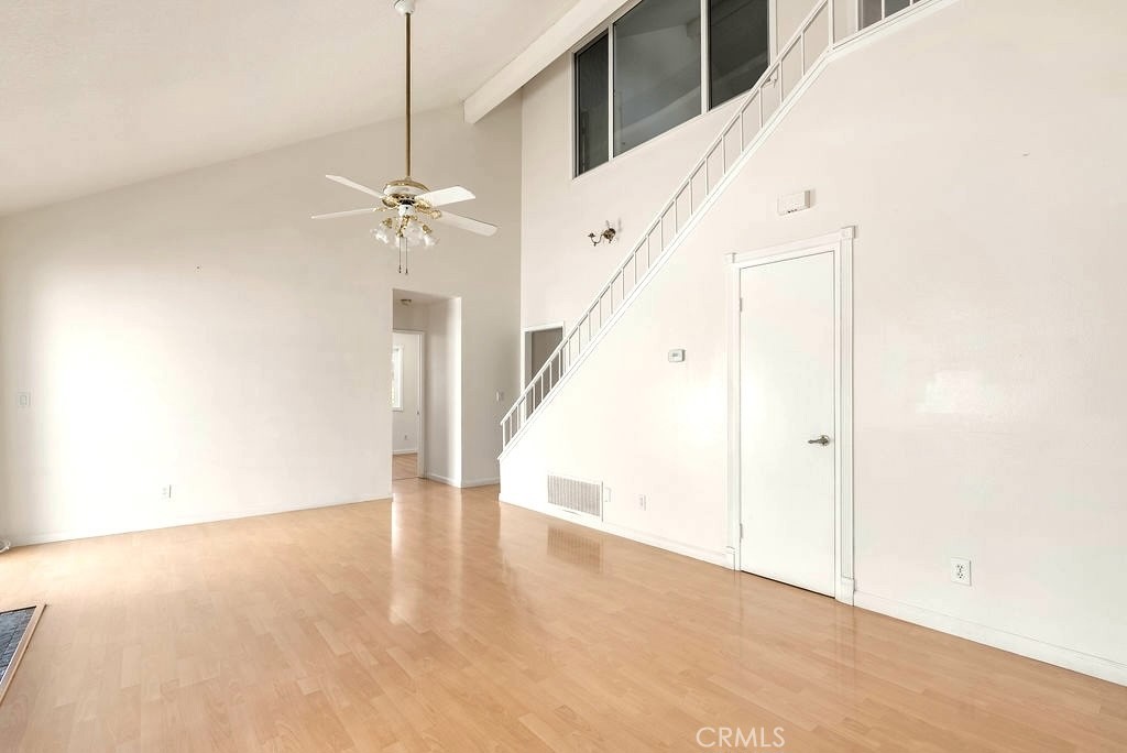 4330 Center Street