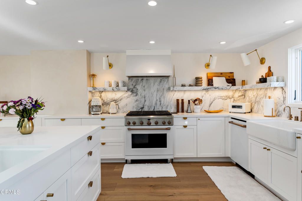 listing image 13078989318784812067