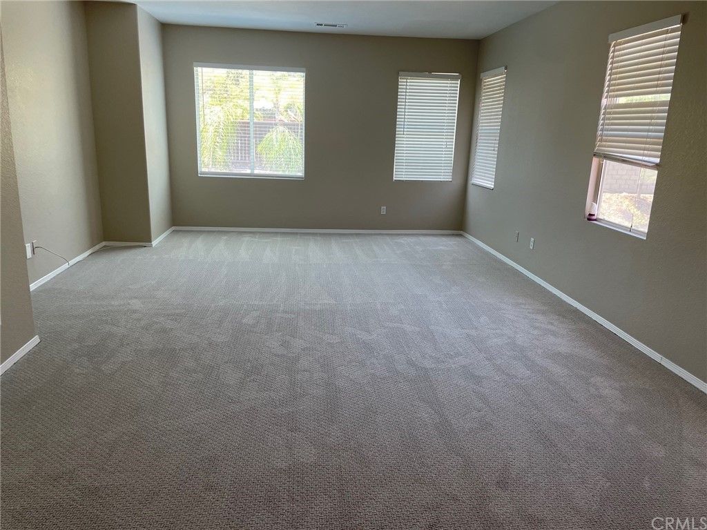 listing image 130722999029179671480