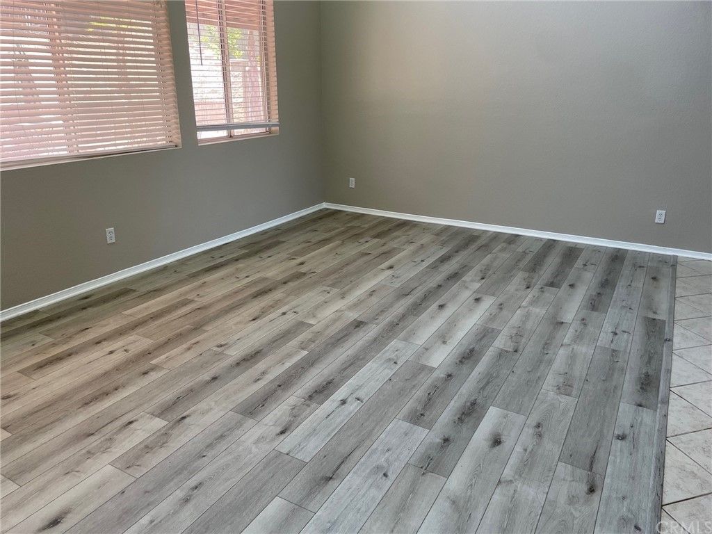listing image 130724802236900000034