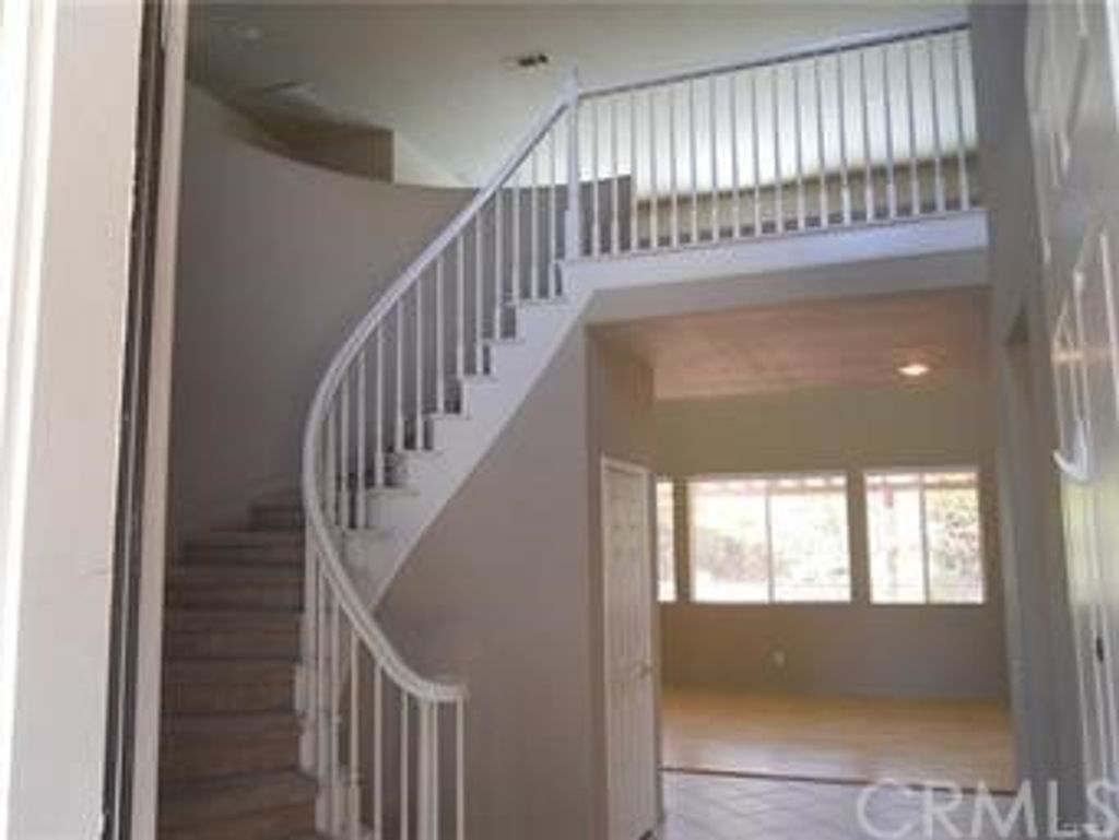 listing image 130724042378639384581