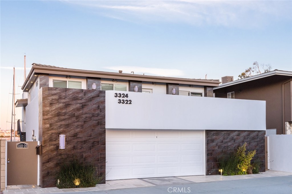 3322 Via Lido