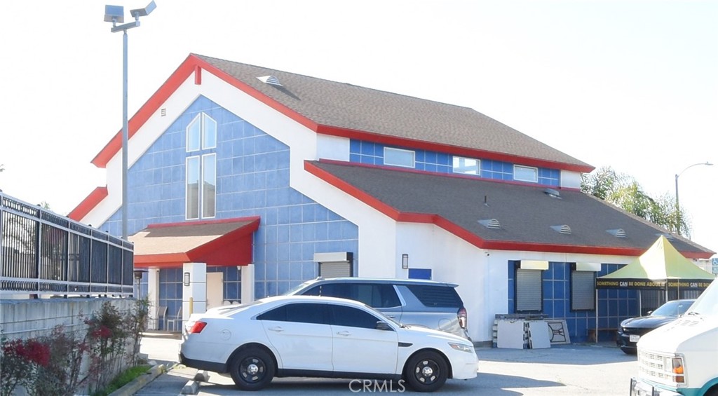 950 W Alondra Boulevard