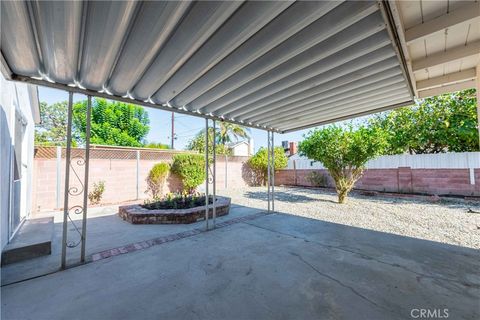 A home in Reseda