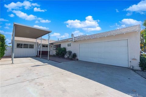 A home in Reseda