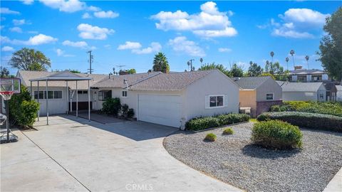 A home in Reseda