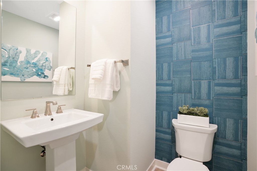 Photo 13 of 20 of 251 N Magnolia 4 townhome
