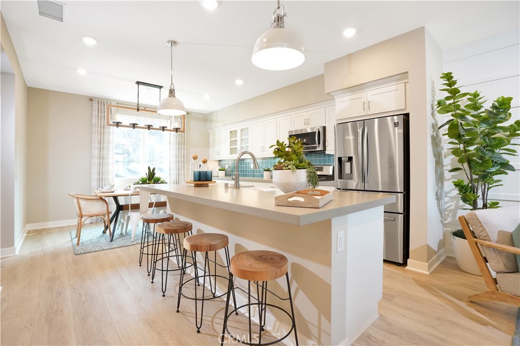 Photo 8 of 20 of 251 N Magnolia 4 townhome