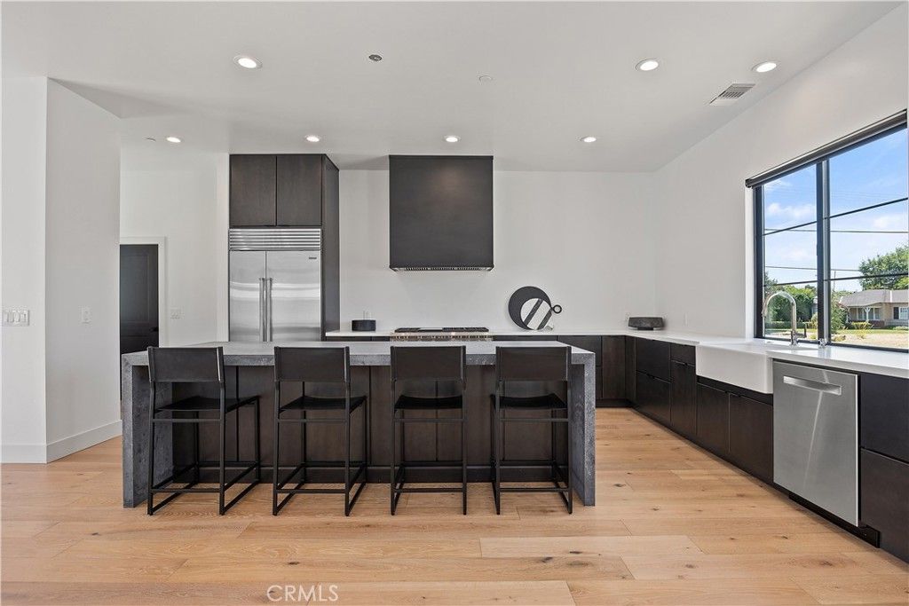 listing image 130724667136314297148