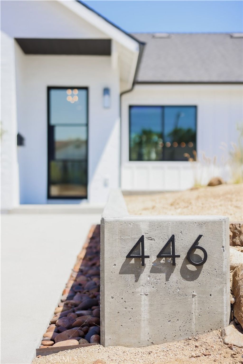 listing image 130728696685793593295