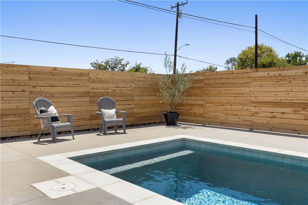 listing image 130723016223491026609