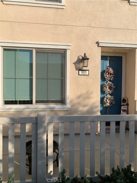 Photo of 985 W Clover Avenue, Rialto, CA 92376 (MLS # CV24252709)