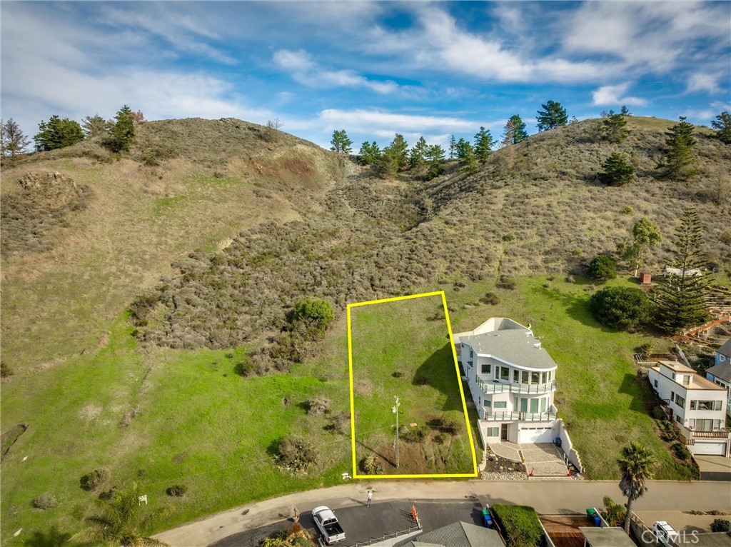 2651 Richard Avenue
