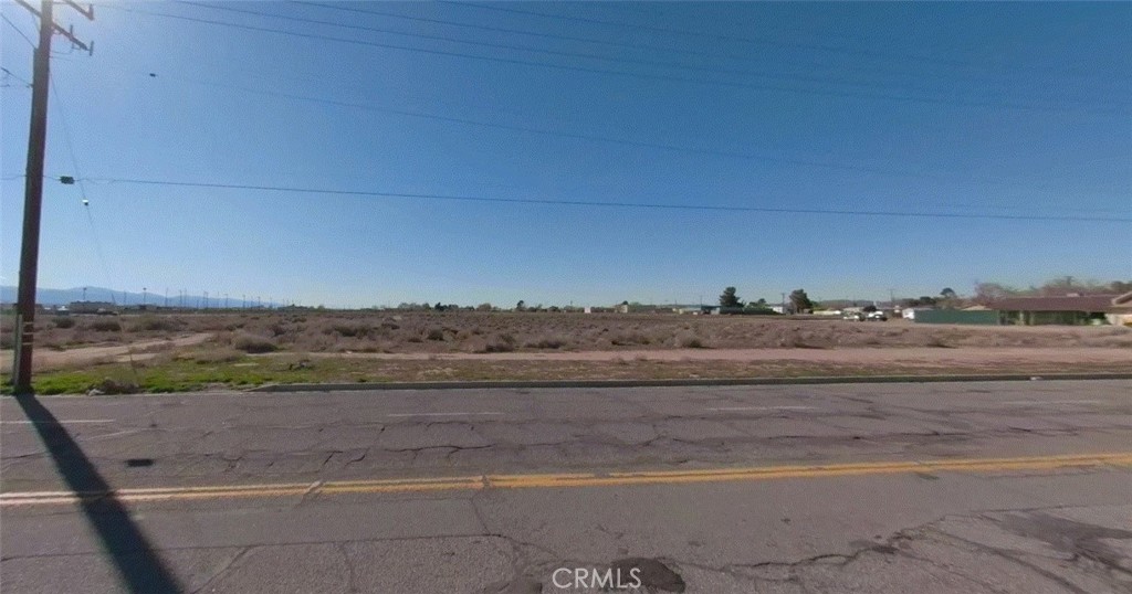 17898 Adelanto Rd