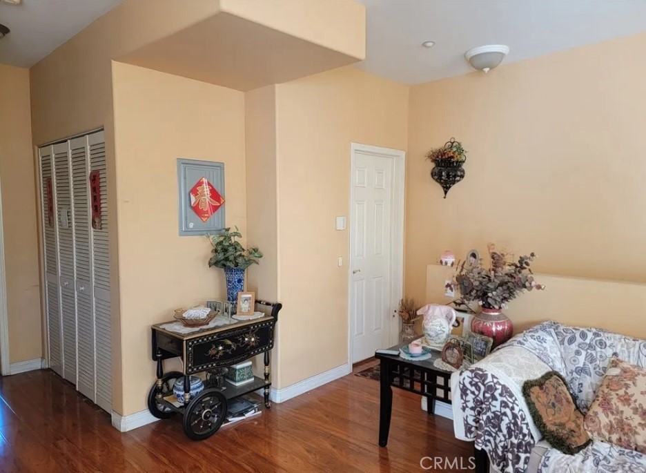 Properties 1 1918 Denton Avenue E